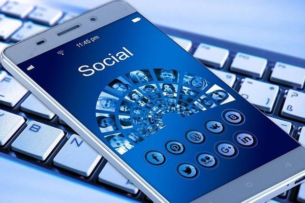 Comment promouvoir son événement et attirer des participants ? Le guide ultime pour une campagne de marketing efficace